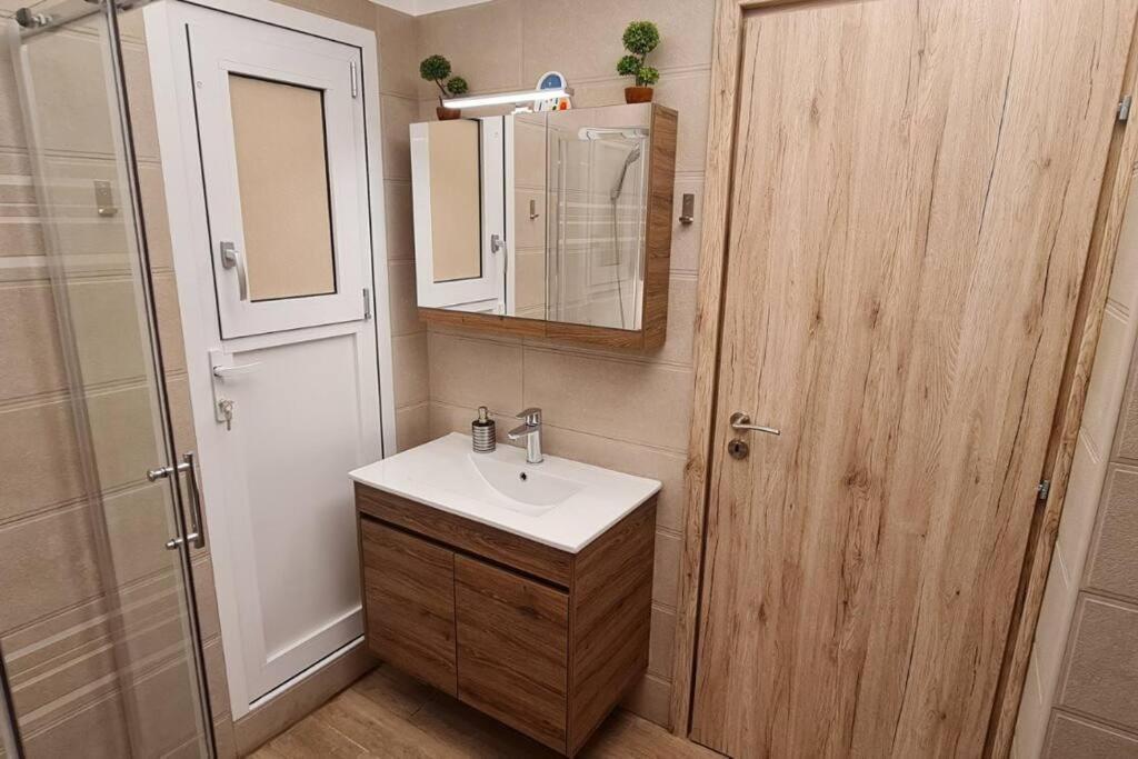 M&S Apartments Athens Ngoại thất bức ảnh